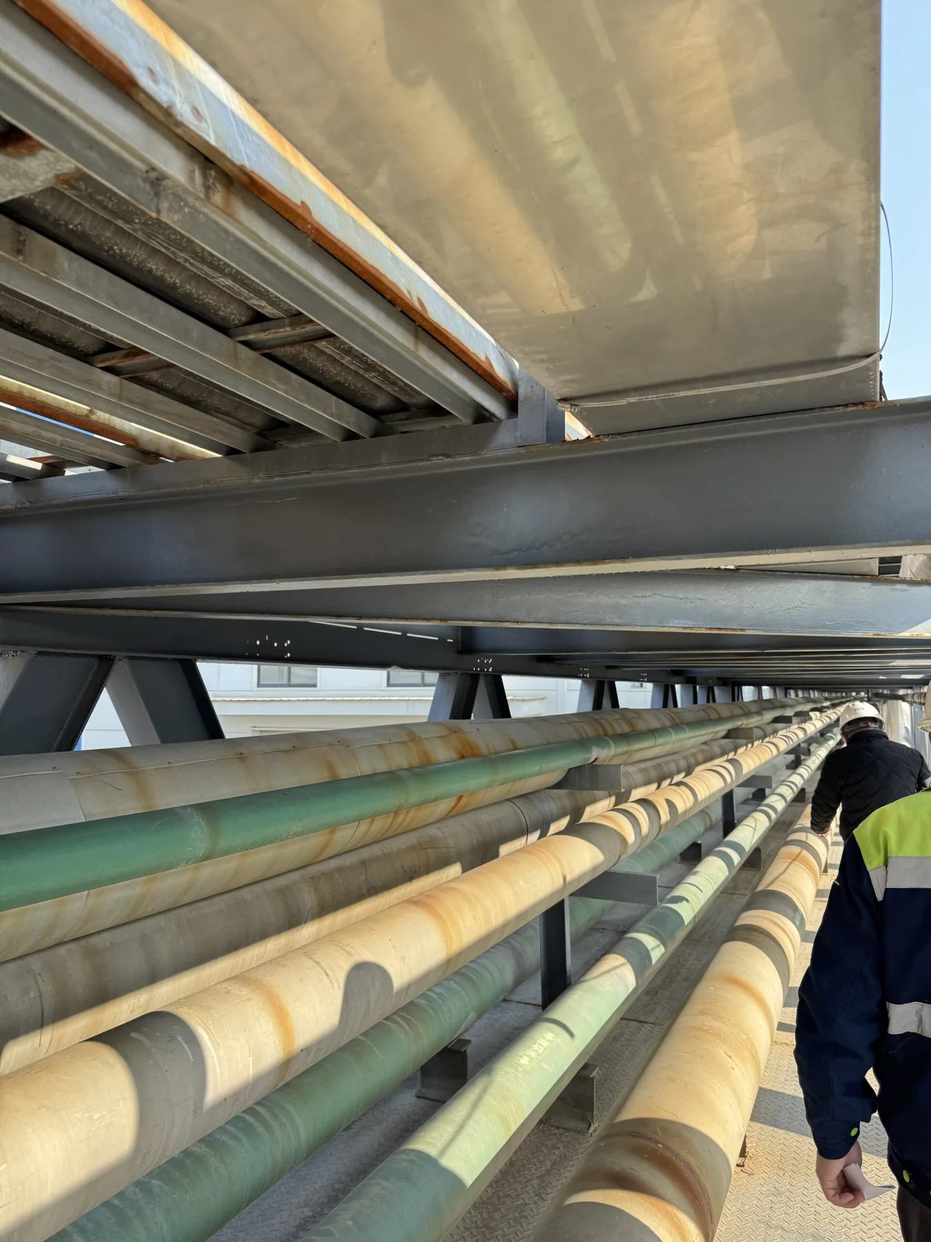 DTS fire early warning for refinery and chemical-plant power cables and substations — application illustration
