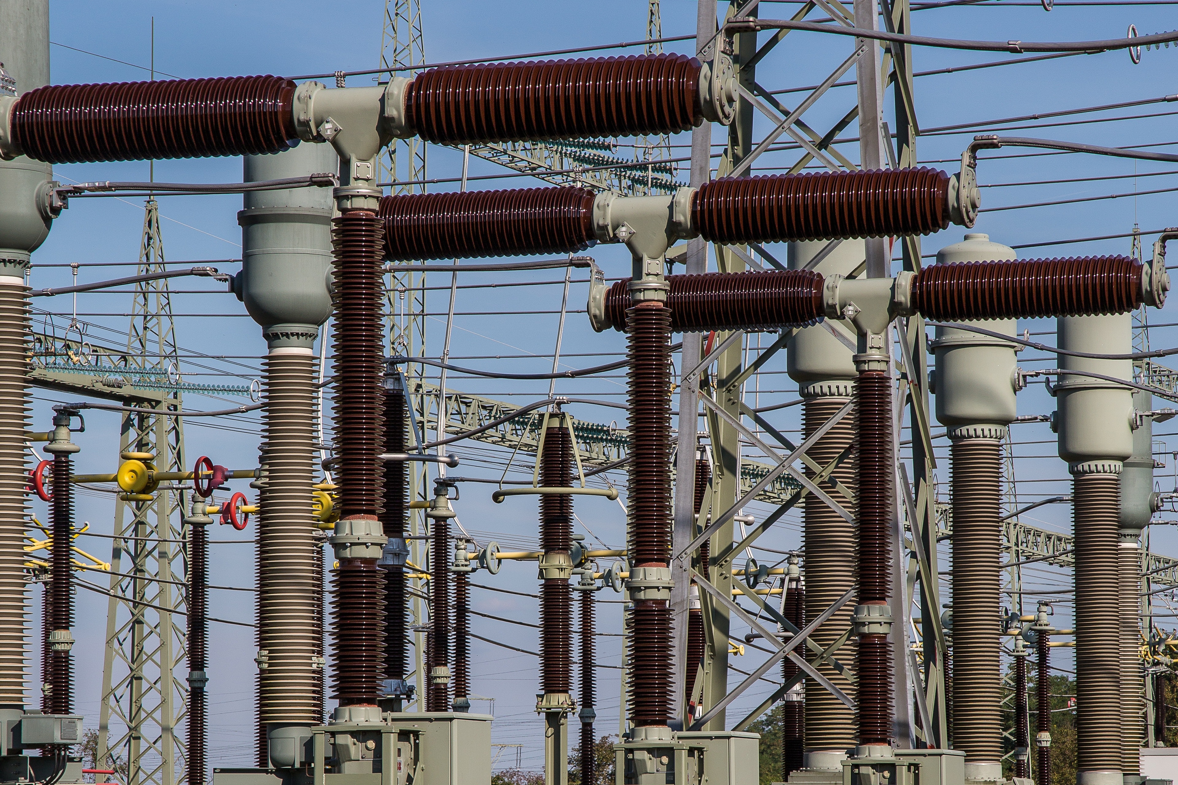 Distributed optical fiber temperature measurement transformer monitoring