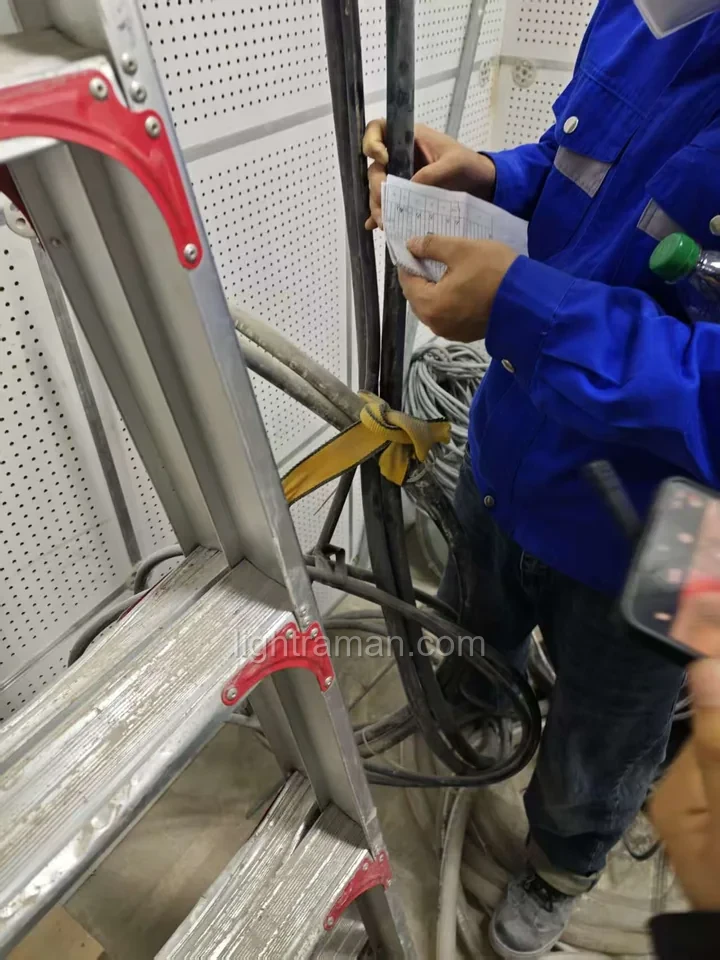 مراقبة كابلات مركز البيانات في Hangzhou Building J